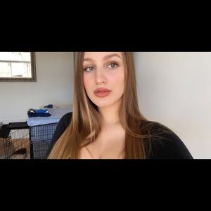 Meet your Posher, Valerie